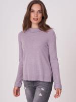 Cashmere trui met Audrey Hepburn-stijl boothalskraag