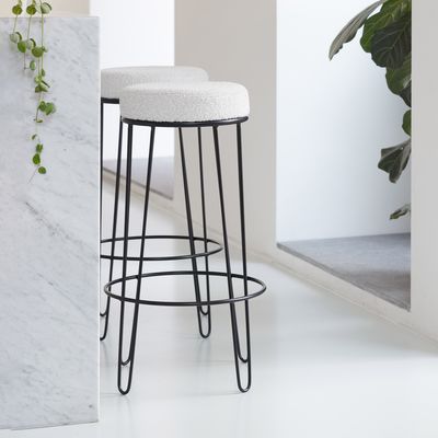 Light & Living Barkruk 'Alice' Bouclé, kleur Crème (zithoogte 73cm)