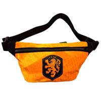 FC88 Nederland Heuptasje Logo Oranje Zwart FC88 Nederland Heuptasje Logo Oranje Zwart