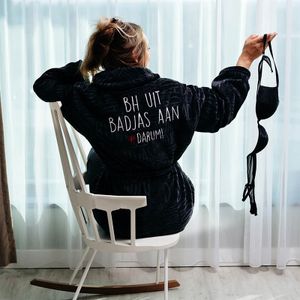 #DARUM! Badjas - BH uit,  Badjas aan