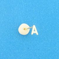 TFT Oorknop Letter V Geelgoud Glanzend