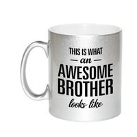 Zilveren Awesome brother cadeau mok / beker voor je broer 330 ml   -