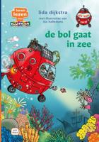 De bol gaat in zee (Hardback)