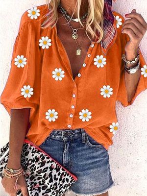 Casual Daisy Loose V neck Three Quarter Blouse