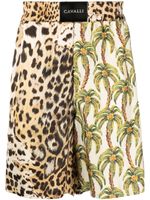 Roberto Cavalli bermuda ample à imprimé graphique - Tons neutres