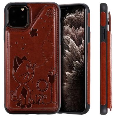 Voor iPhone 11 Pro Max kat Bee reliëf patroon schokbestendige beschermhoes met kaartsleuven & fotolijstjes (bruin)