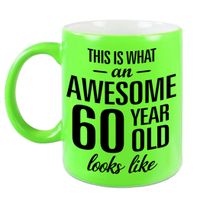 Awesome 60 year cadeau mok / beker neon groen 330 ml