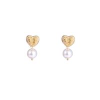 Day&Eve Oorbellen Heart & Pearl Stud | Goud