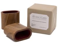 Massieve houten luxe dobbelbekers voor backgammon.
