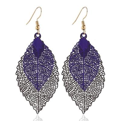 Dubbelgelaagd bladeren Tassel Earrings eenvoudige Retro metalen blad-oren ornamenten (zwart paars)