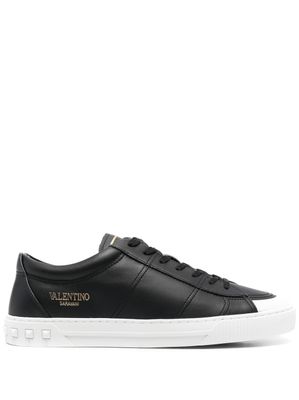 Valentino Garavani baskets Cityplanet - Noir