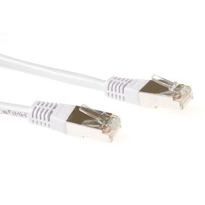 ACT Witte 25 meter SFTP CAT6A patchkabel snagless met RJ45 connectoren