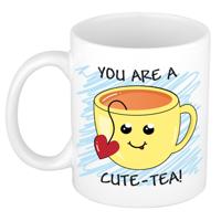 Verjaardags/cadeau mok - geel - Smile Emoticon cute tea - grappig - keramiek - 300 ml