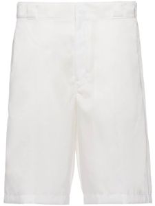 Prada short Re-Nylon à plaque logo - Blanc