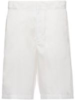 Prada short Re-Nylon à plaque logo - Blanc