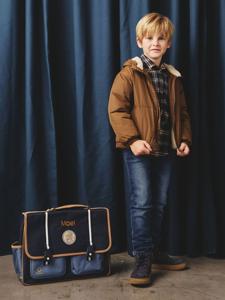 Windjack met capuchon en sherpavoering voor jongens karamel