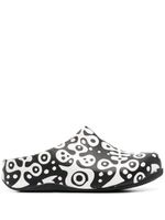 10 CORSO COMO x Fitflop SHUV mules imprimées - Noir