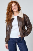 Sisters Point Jack Lacey-Ja D. Mocha