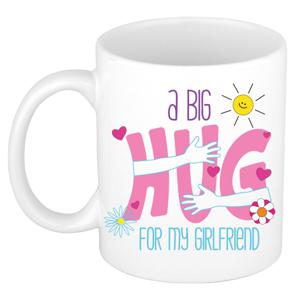 Cadeau koffie/thee mok voor vriendin - wit - big hug - 300 ml - keramiek - verjaardag