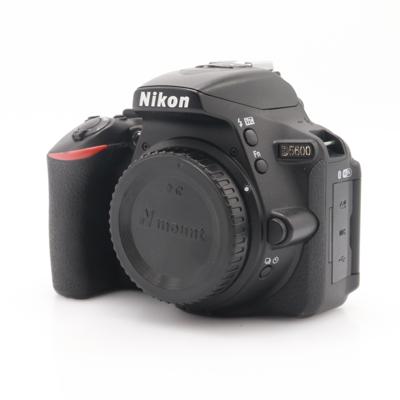 Nikon D5600 body occasion