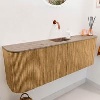 Toiletmeubel Mondiaz Joya Dlux | 123.2 cm | Meubelkleur Oak | Faye wastafel Arena Wasbak Midden | Zonder kraangat(en) Toiletmeubel Mondiaz Joya Dlux | 123.2 cm | Meubelkleur Oak | Faye wastafel Arena Wasbak Midden | Zonder kraangat(en)