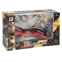 Vinger Skateboard met Stunt Trail Vinger Skateboard met Stunt Trail