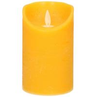 Led kaars/stompkaars - oker geel - H12,5 x D7,5 cm - wax - warm wit licht - bewegende vlam