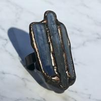 Ring met Blauwe Kristallen - Sieraden - Spiritueelboek.nl Ring met Blauwe Kristallen - Sieraden - Spiritueelboek.nl
