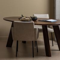 WOOOD Organische Eettafel 'Roundly' Mangohout, 160 x 110cm, kleur Walnoot