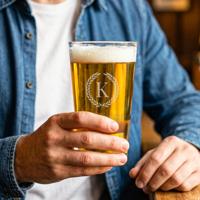 Gegraveerd bierglas