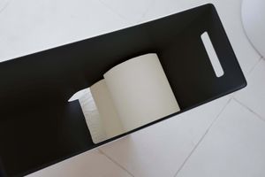 Yamazaki Toilettenpapierständer gross TOWER Zwart Roestvrijstaal Organizer voor badkamer