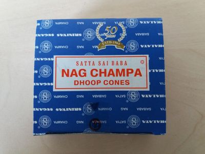 Nag Champa Wierook Kegel (12 doosjes)