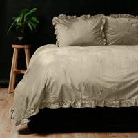 Ruffles Velvet Dekbedovertrek Taupe-1-persoons (140 x 200/220 cm)