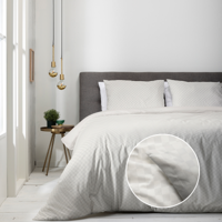 Dekbedovertrek Luna Embossed Chess Off White Effen 240x200 Cm Luna Bedding - Dekbed-Discounter.nl