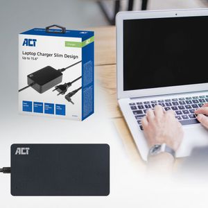ACT AC2055 compacte laptoplader voor laptops tot 15,6" 65W