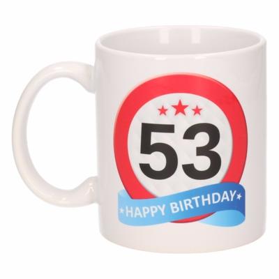 53 jaar Verjaardag koffiemok - cadeau beker - stopbord print - 300 ml - keramiek - wit 53 jaar Verjaardag koffiemok - cadeau beker - stopbord print - 300 ml - keramiek - wit