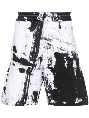 Alexander McQueen short en coton à effet taches de peinture - Blanc