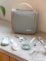 Toiletartikelen etui en 10 benodigdheden / toebehoren saliegroen