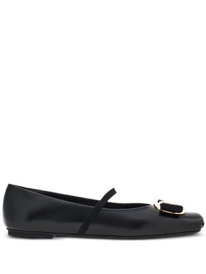 Ferragamo ballerines New Vara à logo gravé - Noir