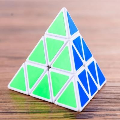 5 stuks derde-orde gevormde gedraaide kubus fluorescerende kubus kinderen educatief speelgoed (wit)