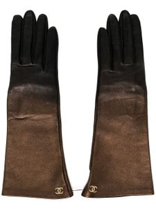 CHANEL Pre-Owned gants CC à effet dégradé (2018) - Marron