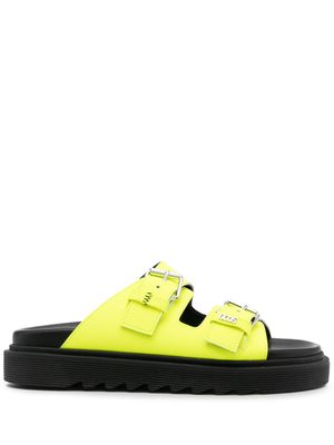 GCDS claquettes en cuir à boucles - Jaune