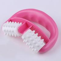T9142 kunststof handmatige tweewielige Massager ronde handvat Massager (rood)