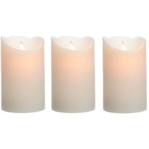 3x Creme witte LED kaarsen/stompkaarsen 12 cm flakkerend