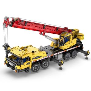 CaDA Construction - Remote Control Crane Truck constructiespeelgoed C61081W