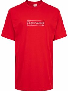 Supreme x KAWS t-shirt Chalk Logo - Rouge