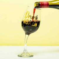 Drunk Again scheef wijnglas