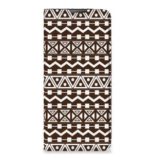 Motorola Moto E20 Hoesje met Magneet Aztec Brown