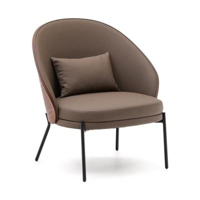 Kave Home Eamy fauteuil kunstleer Bruin/Walnoot