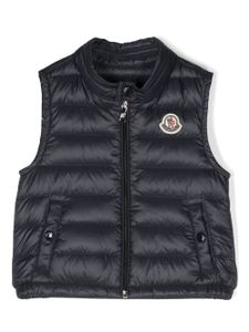 Moncler Enfant gilet matelassé à patch logo - Bleu